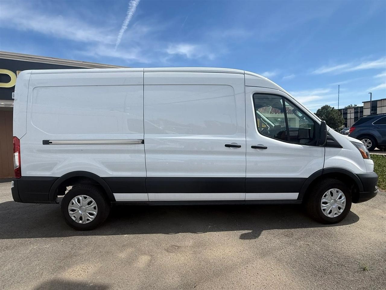 Ford Transit 350 Van Low Roof w/Sliding Pass. 130-in. WB 2023