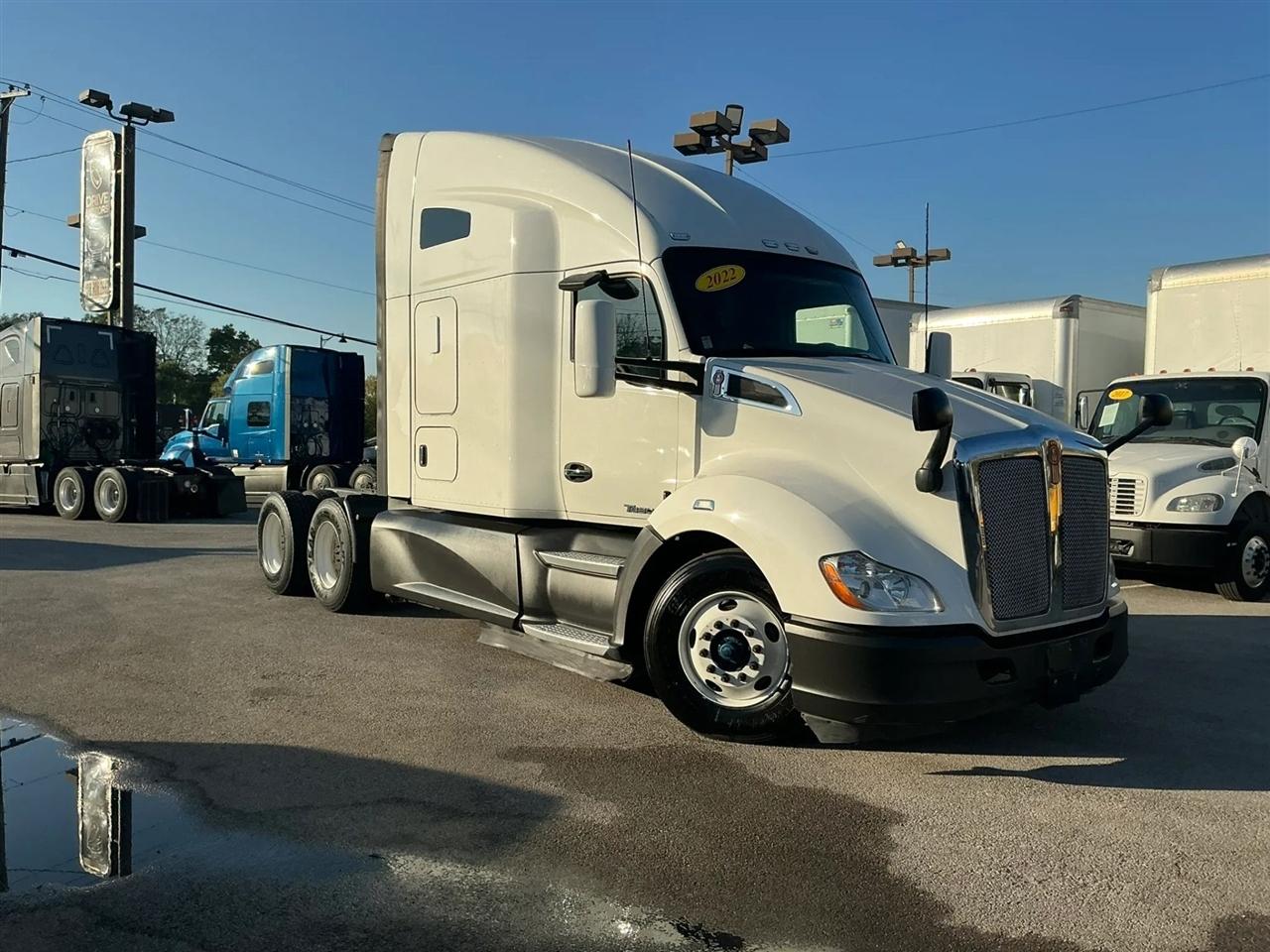 Kenworth 310  2022