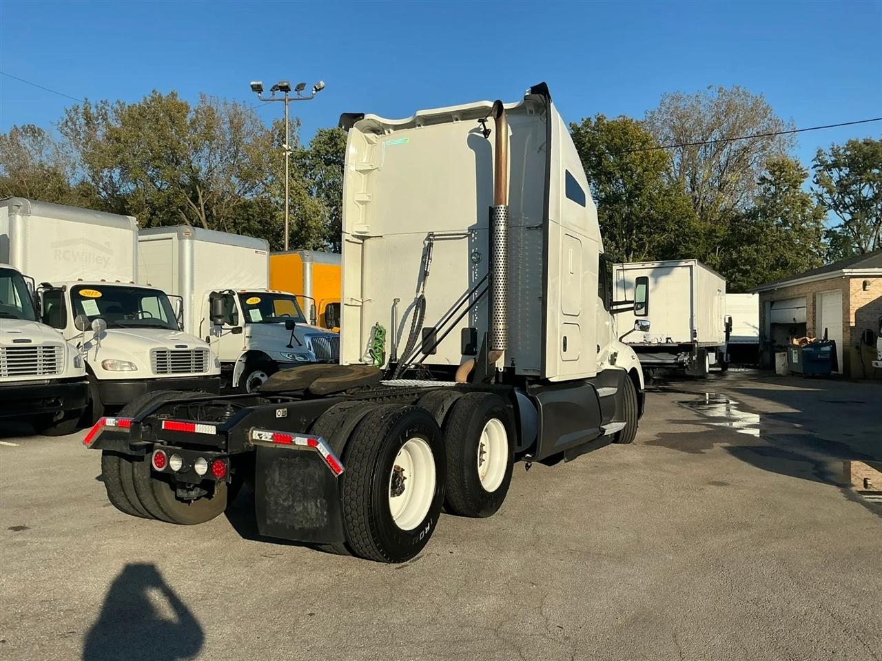 Kenworth 310  2022