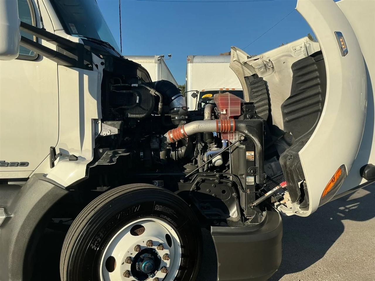 Kenworth 310  2022