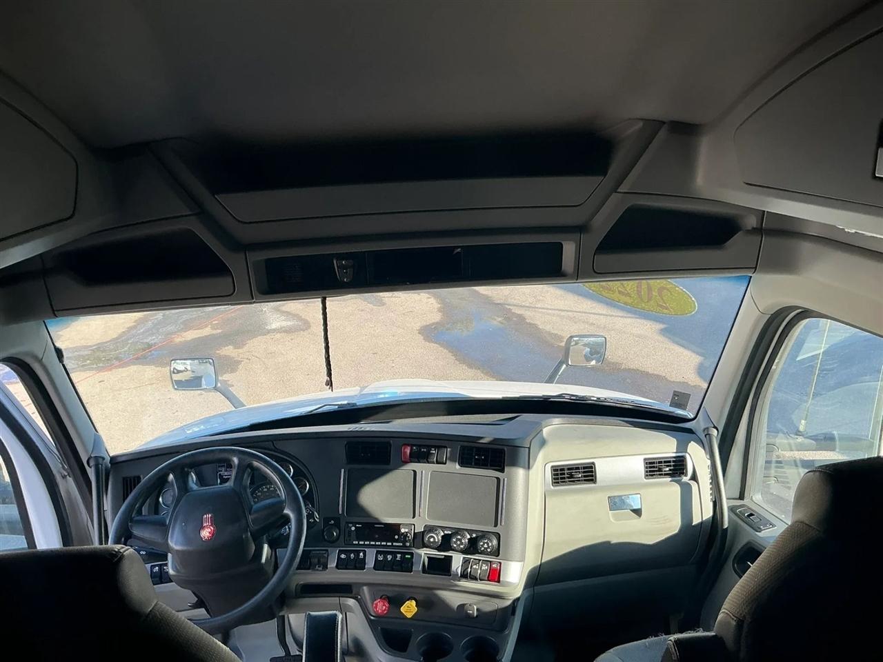 Kenworth 310  2022