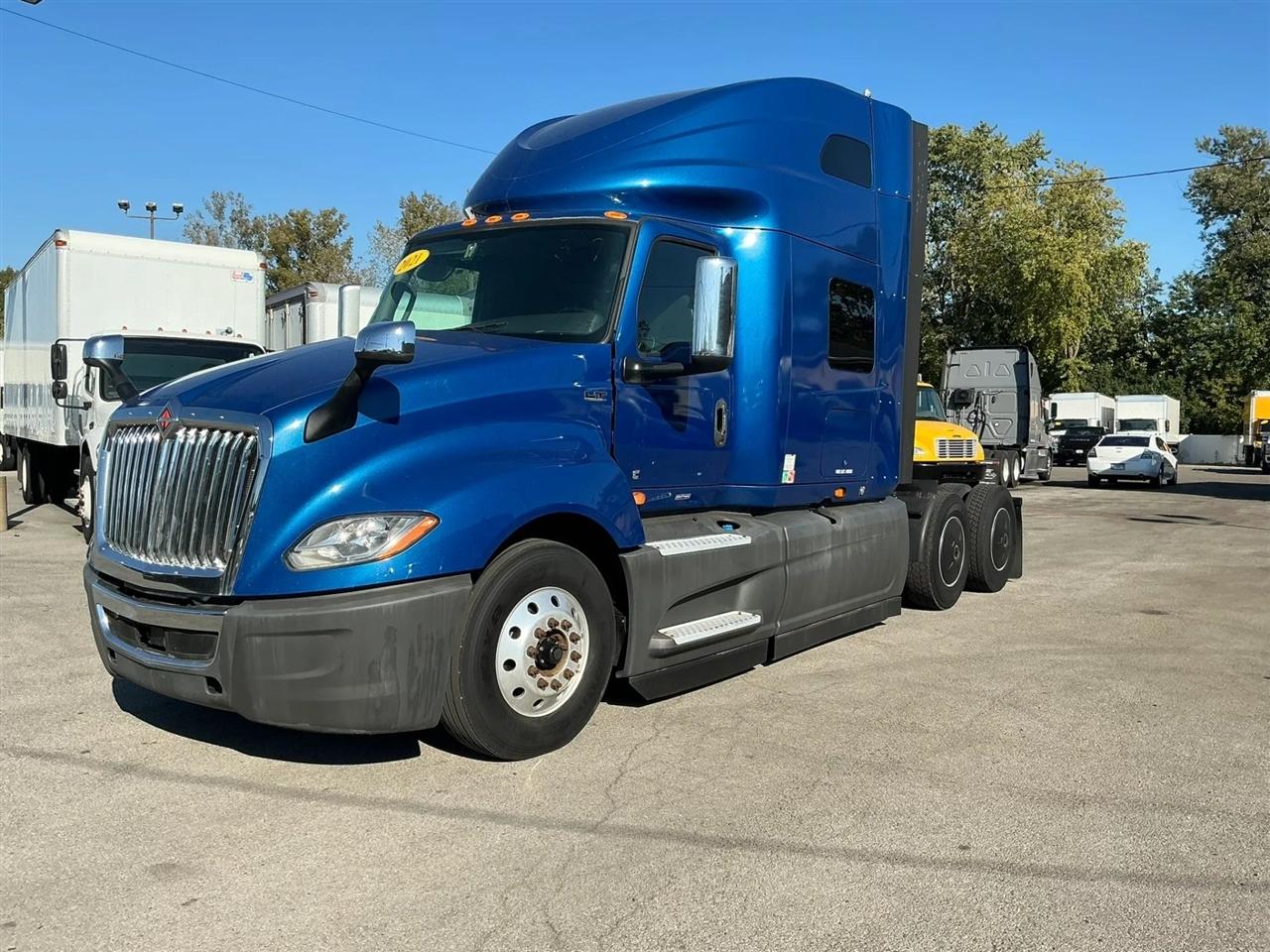 International LT62F  2021