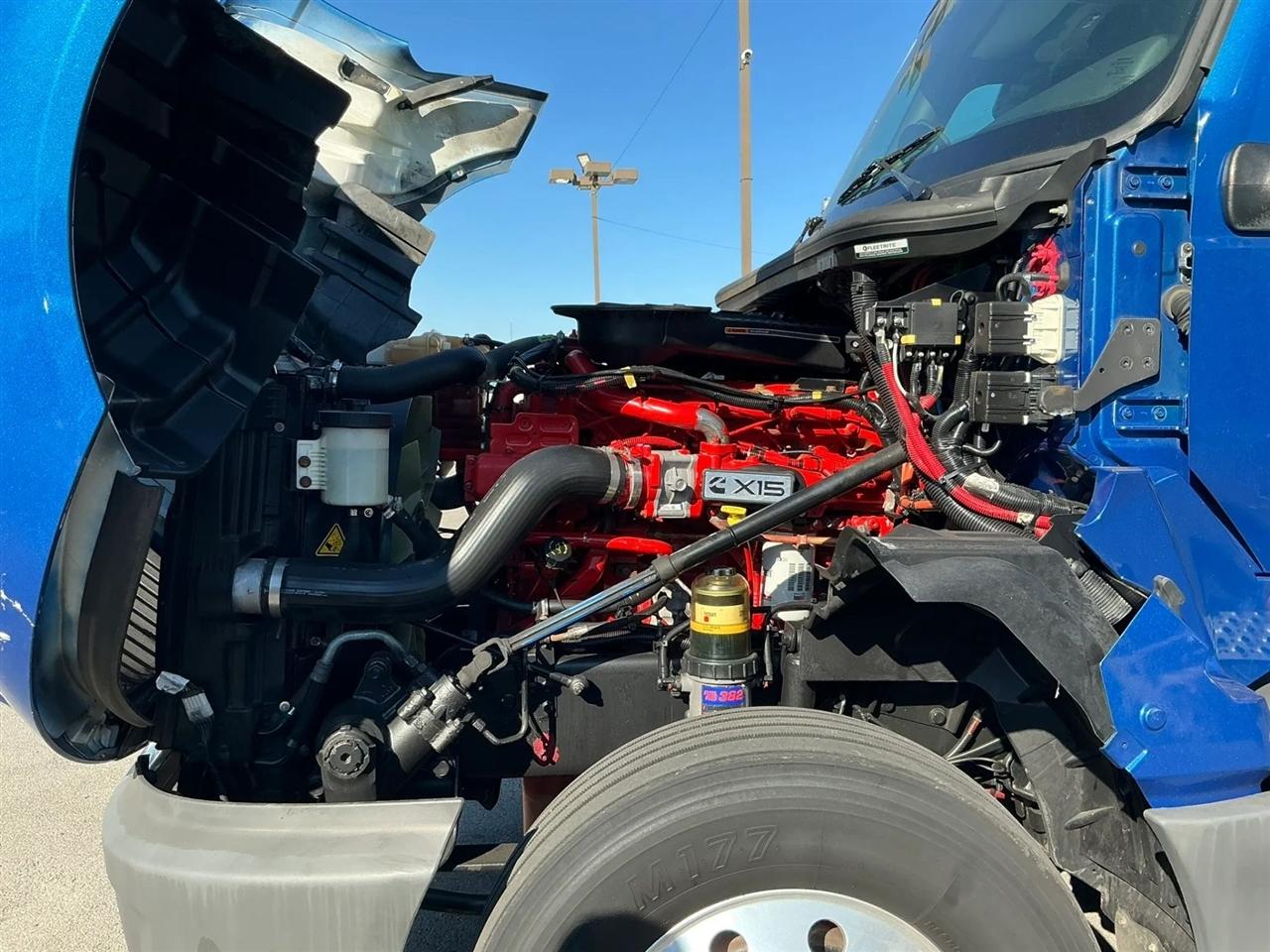 International LT62F  2021