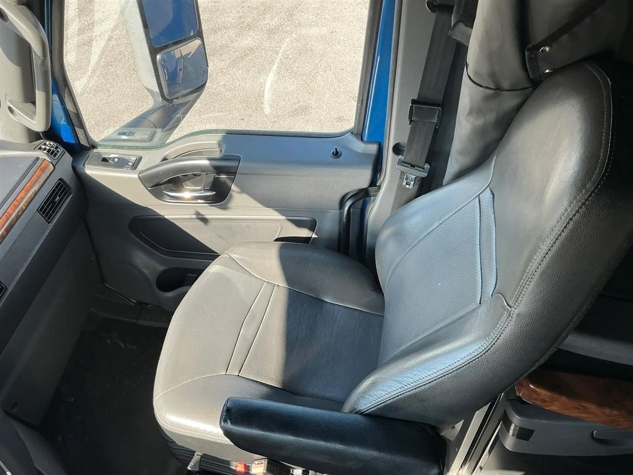 International LT62F  2021