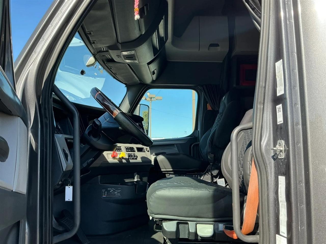 Freightliner Cascadia  2019