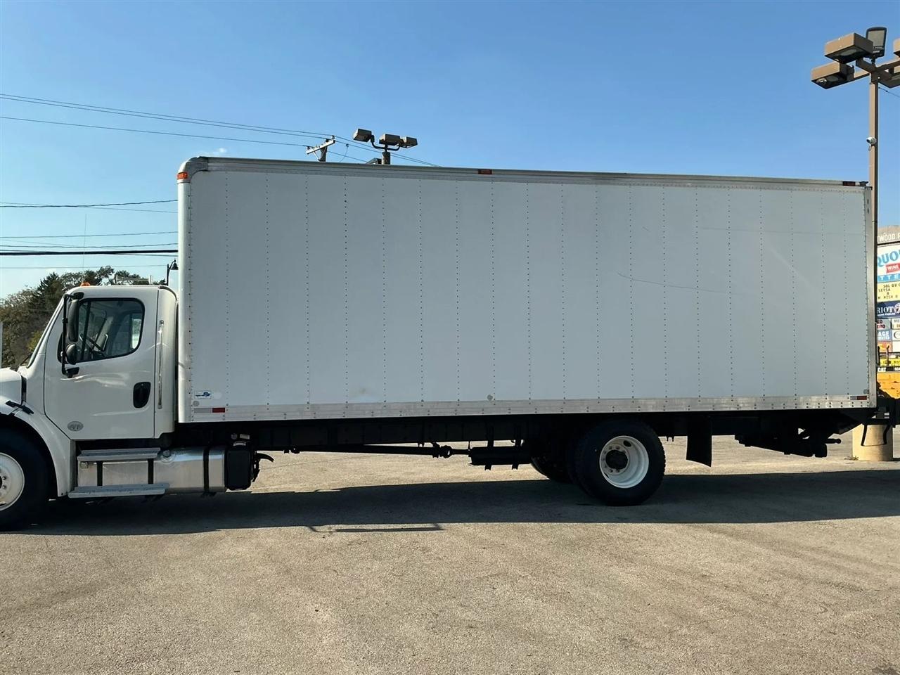 Freightliner M2 106  2019