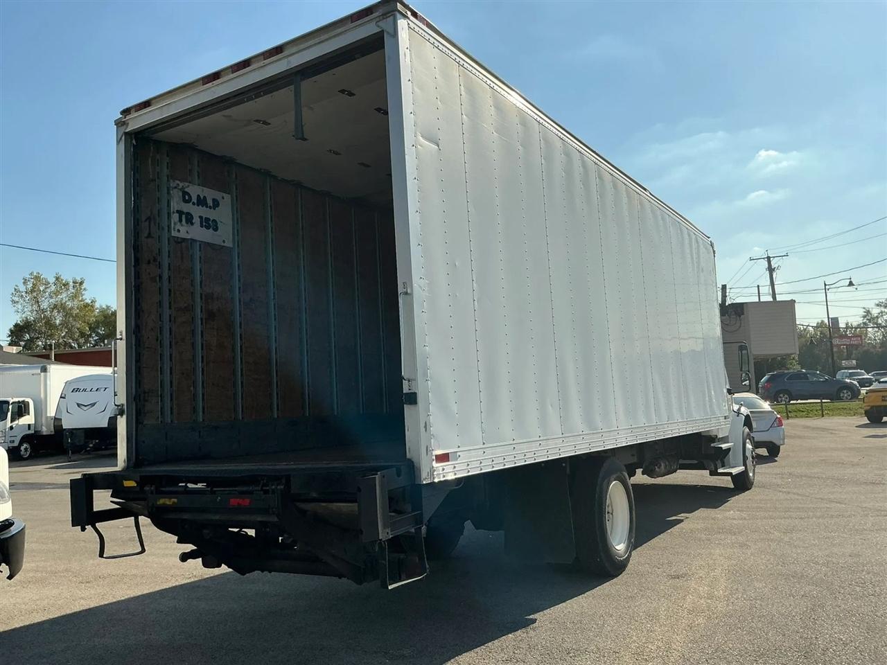 Freightliner M2 106  2019