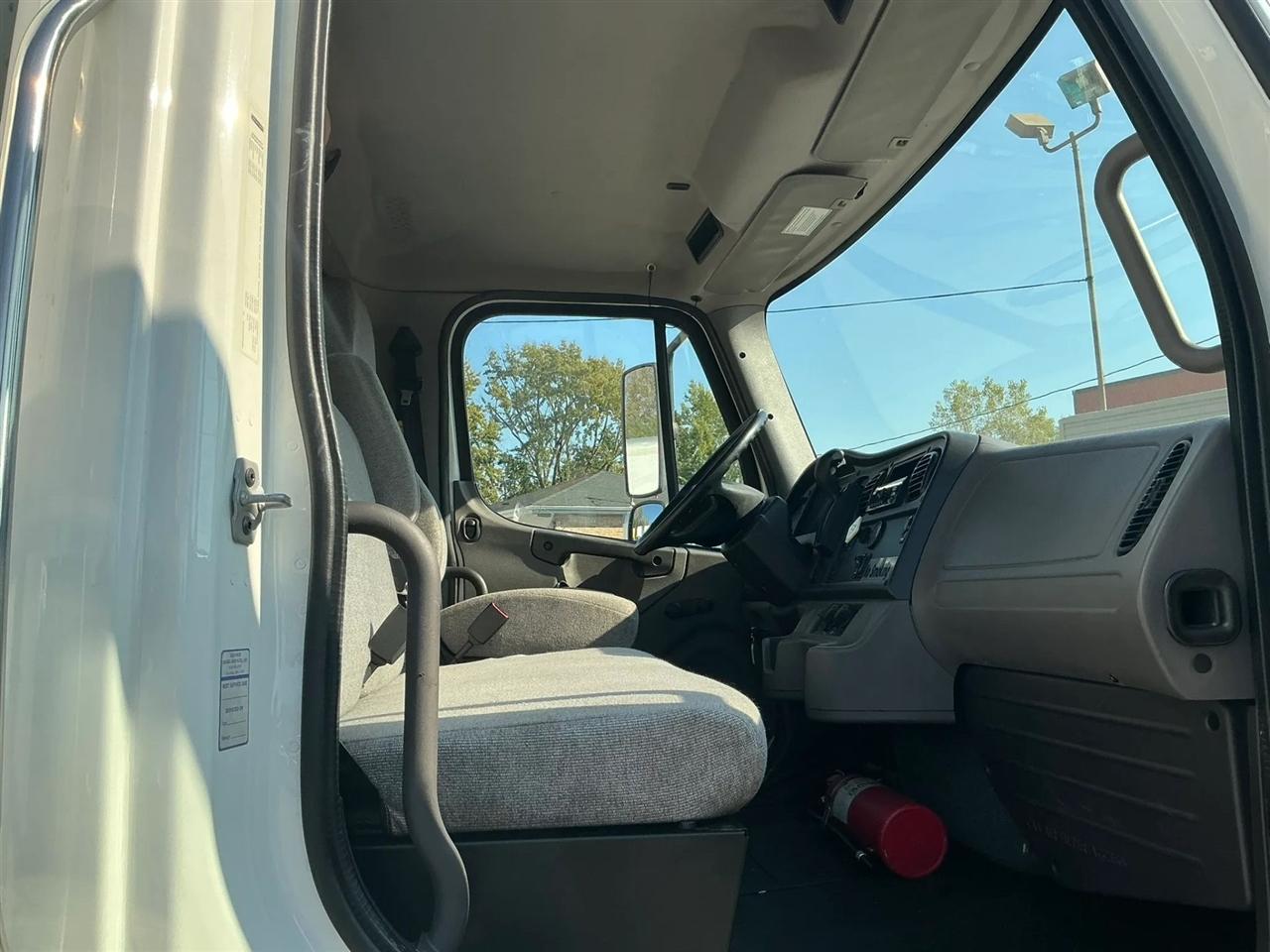 Freightliner M2 106  2019