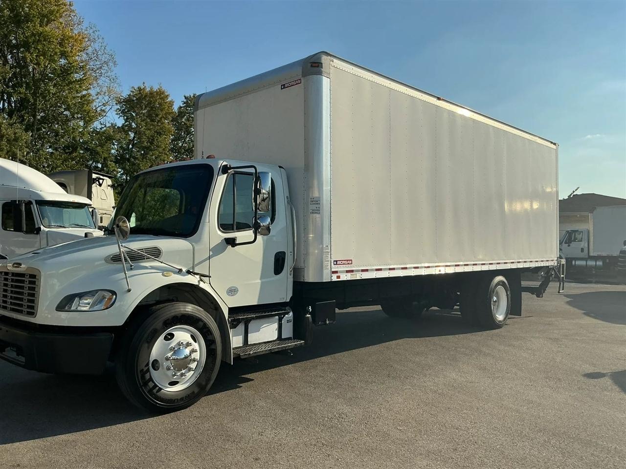Freightliner M2 106  2019