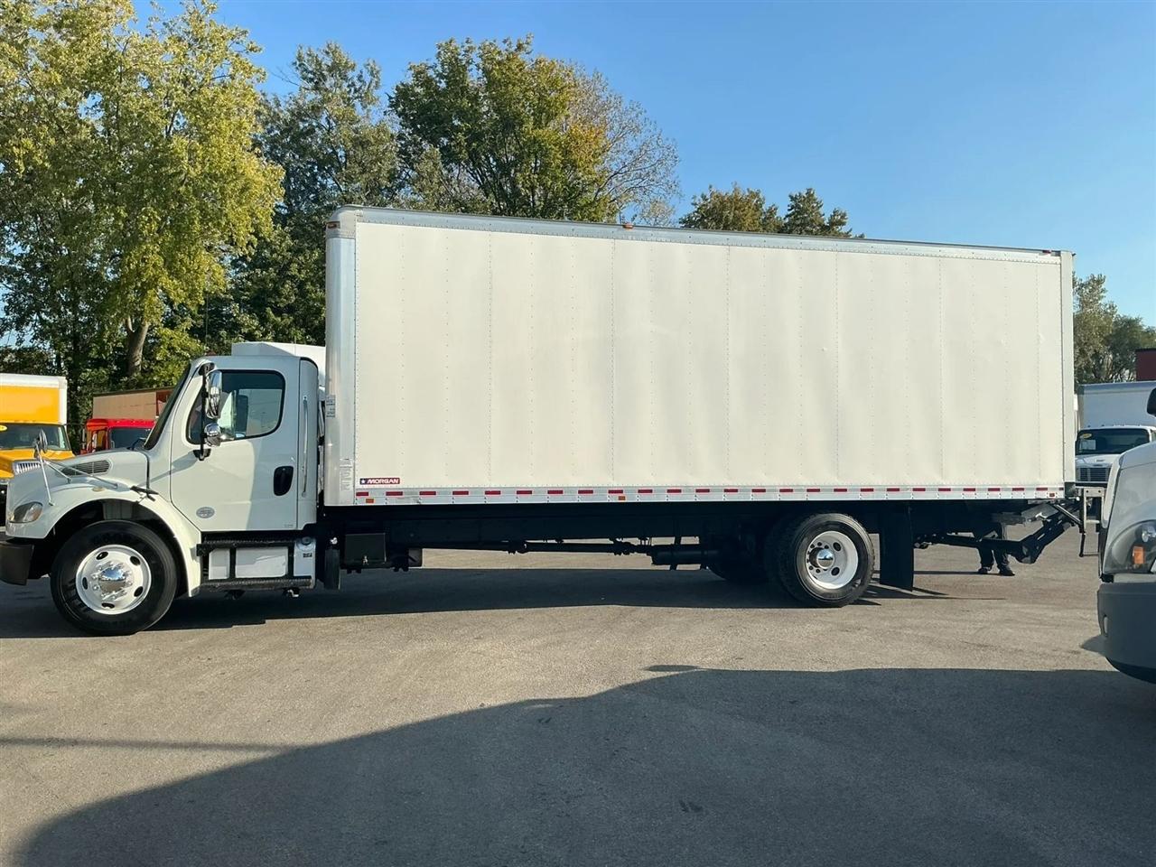 Freightliner M2 106  2019