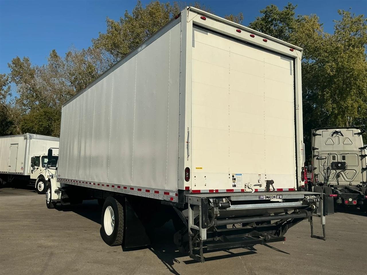 Freightliner M2 106  2019