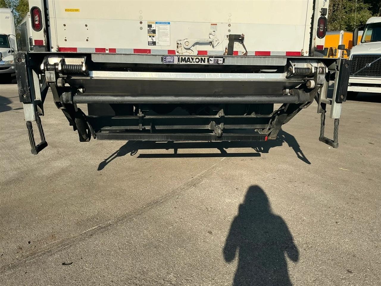 Freightliner M2 106  2019