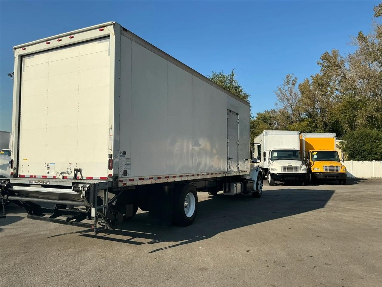 Freightliner M2 106  2019