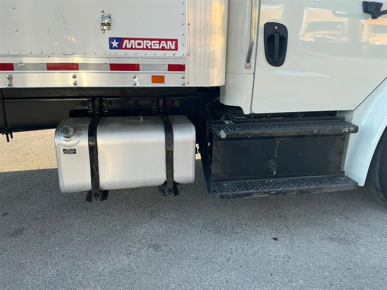 Freightliner M2 106  2019