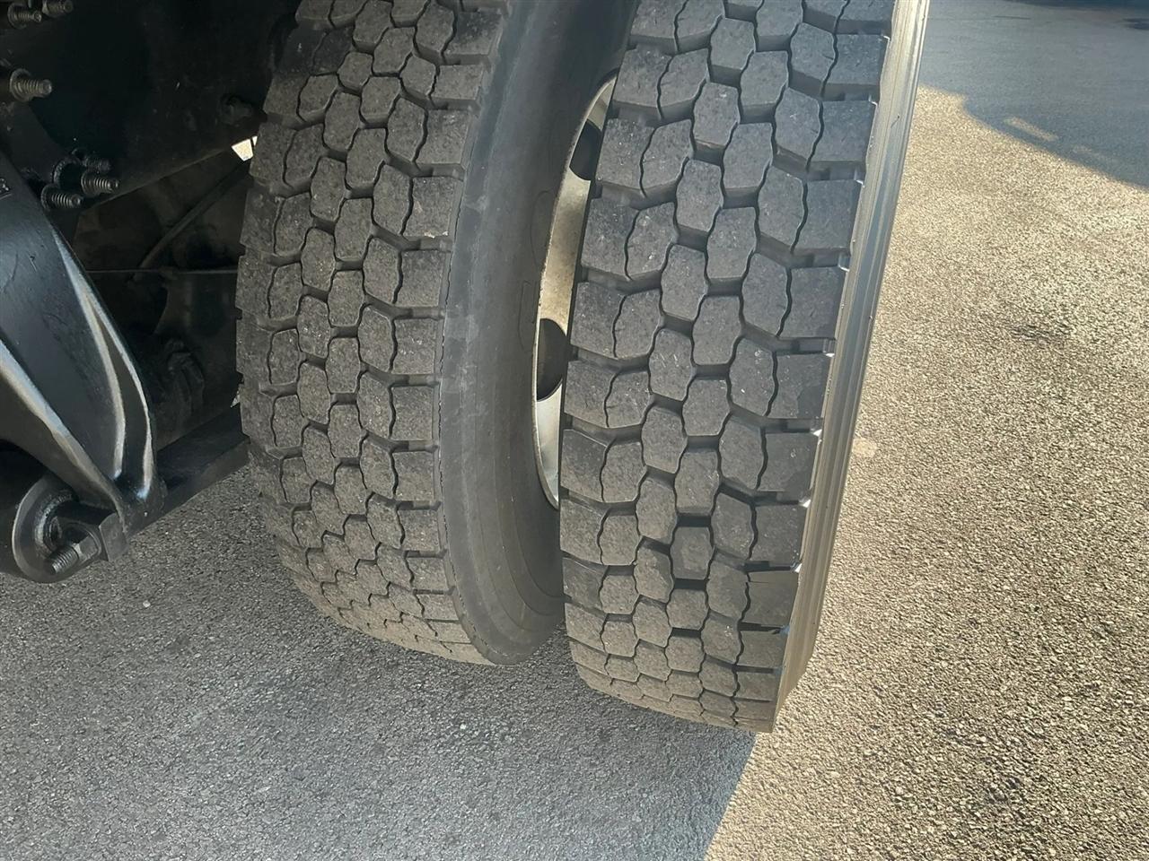 Freightliner M2 106  2019
