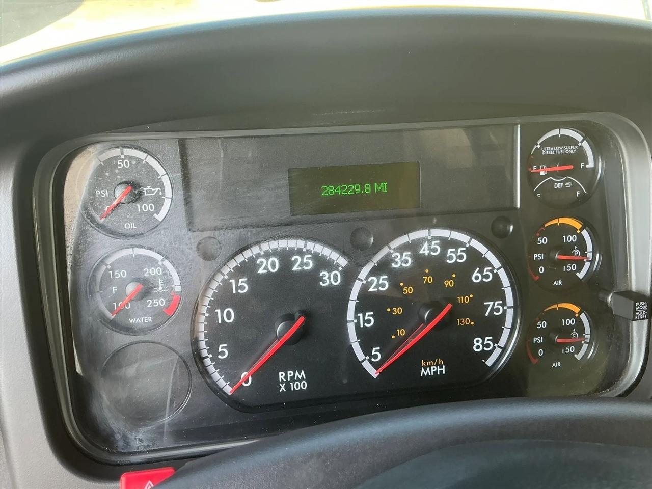 Freightliner M2 106  2019
