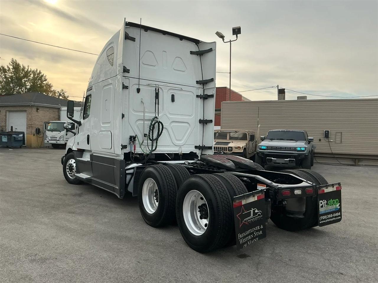 Freightliner Cascadia  2021