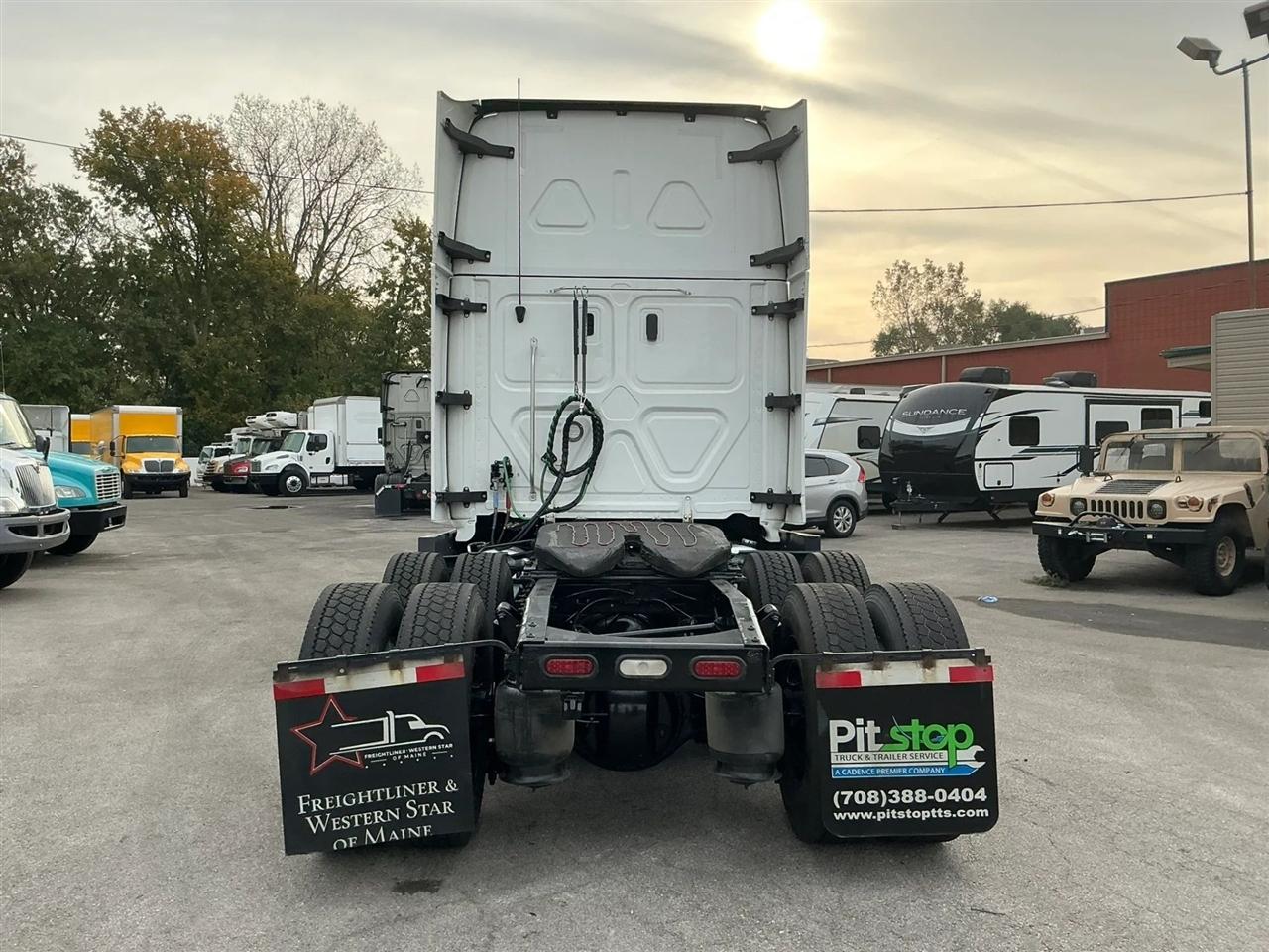 Freightliner Cascadia  2021