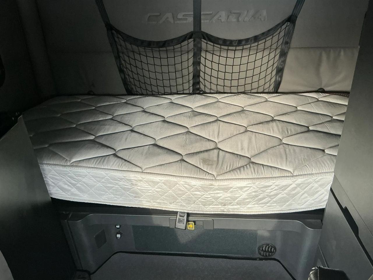 Freightliner Cascadia  2021