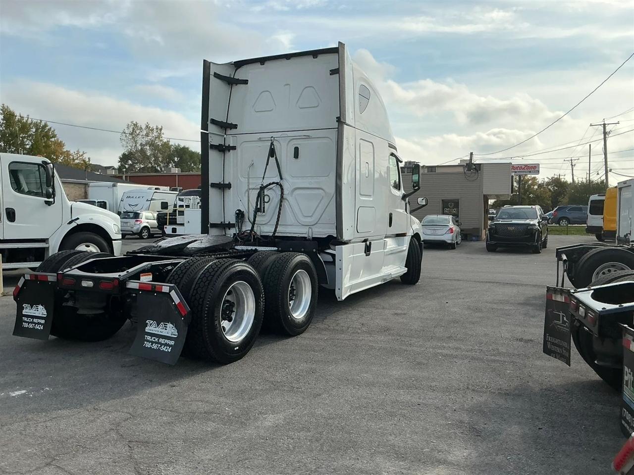Freightliner Cascadia  2022