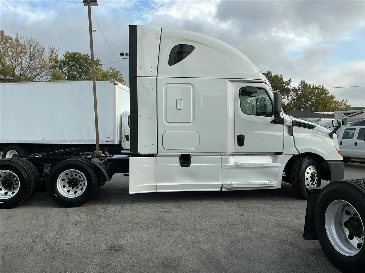 Freightliner Cascadia  2022