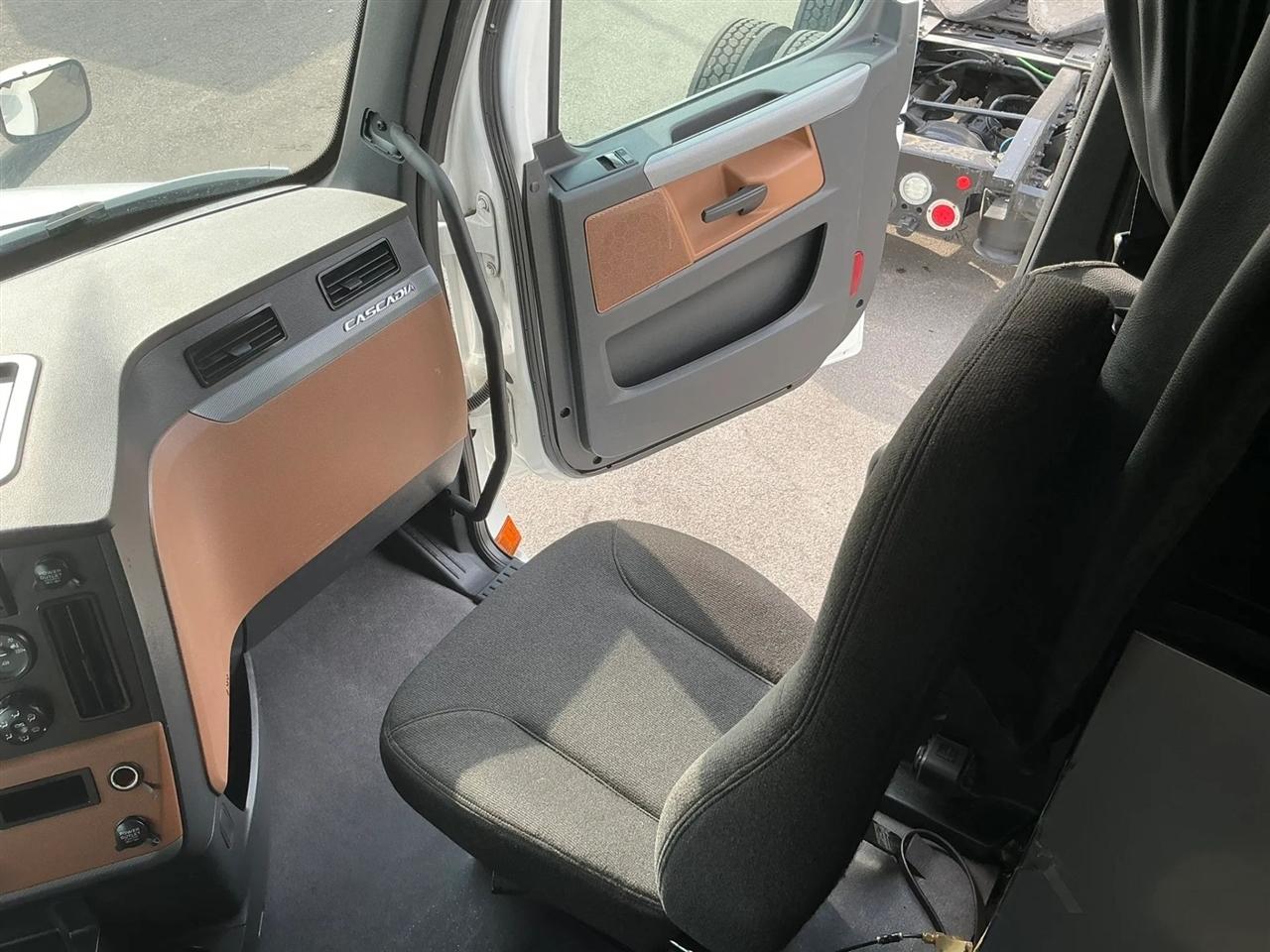 Freightliner Cascadia  2022