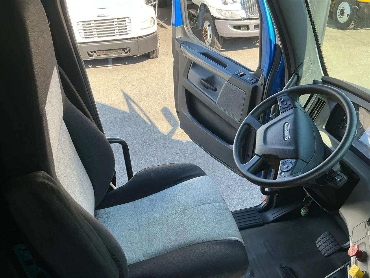 Freightliner Cascadia  2020