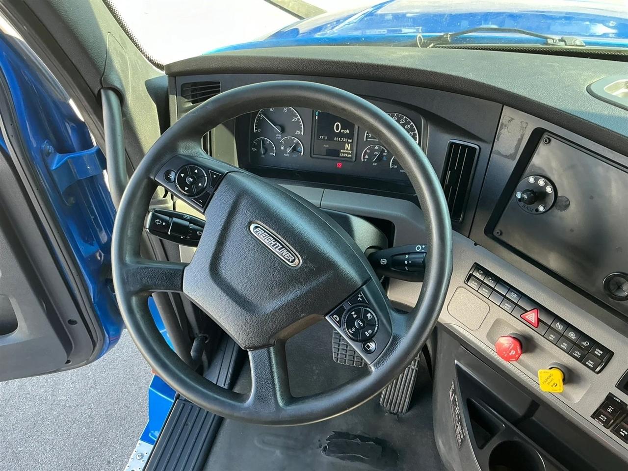 Freightliner Cascadia  2020