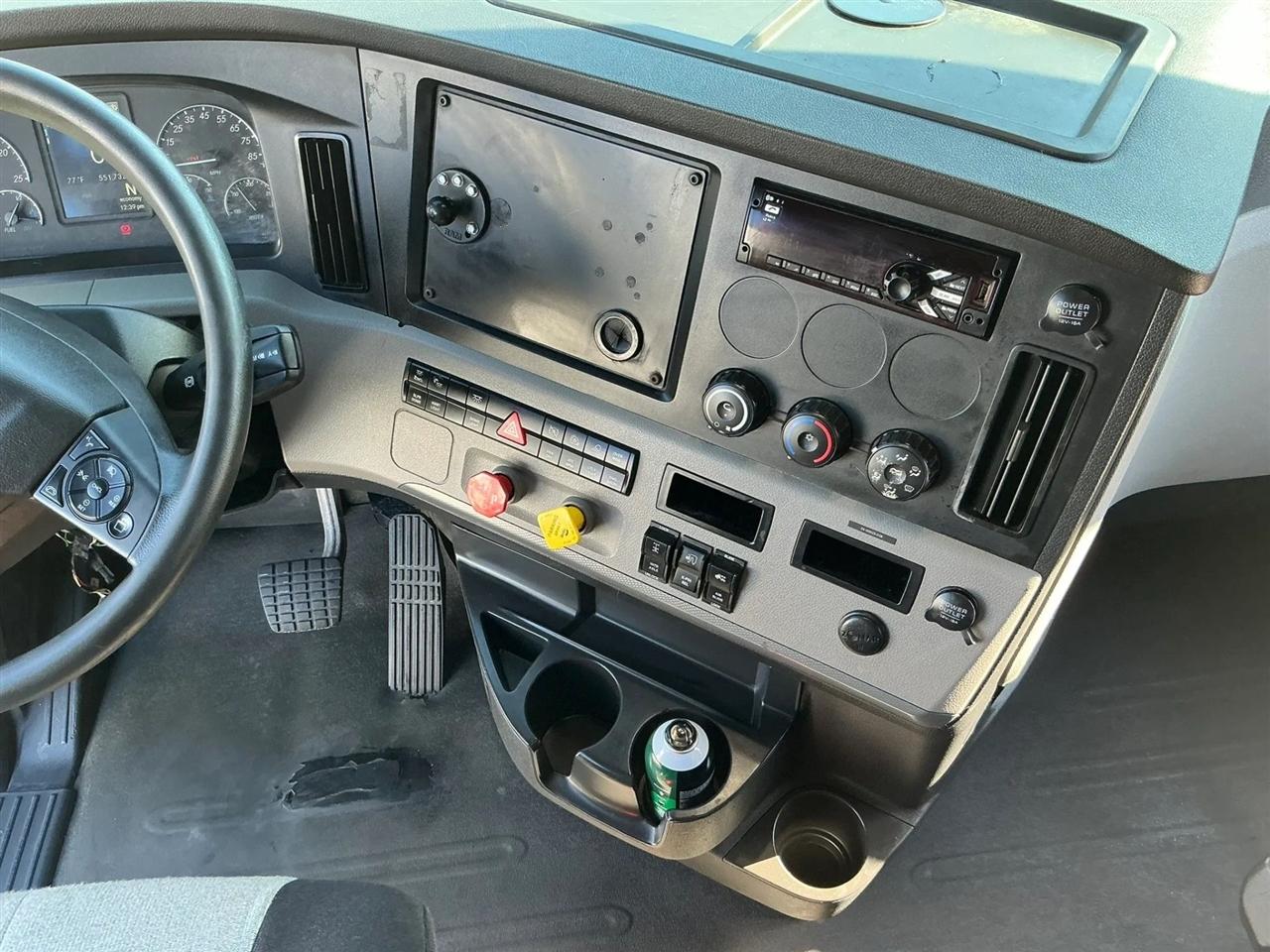 Freightliner Cascadia  2020