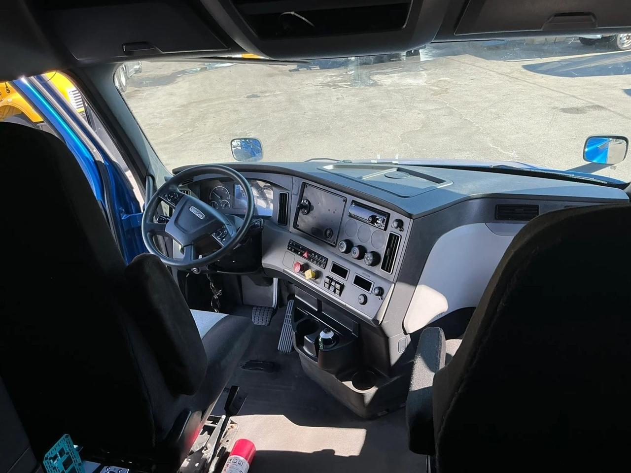 Freightliner Cascadia  2020