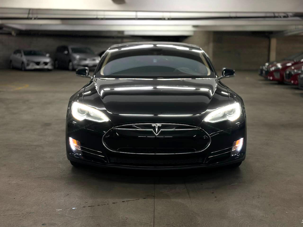 Tesla Model S 85 2013
