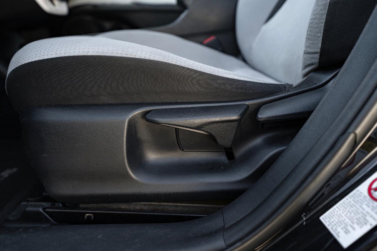 Toyota Prius Two 2016