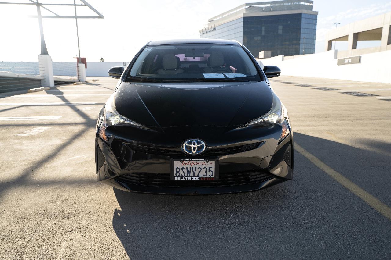 Toyota Prius Two 2016