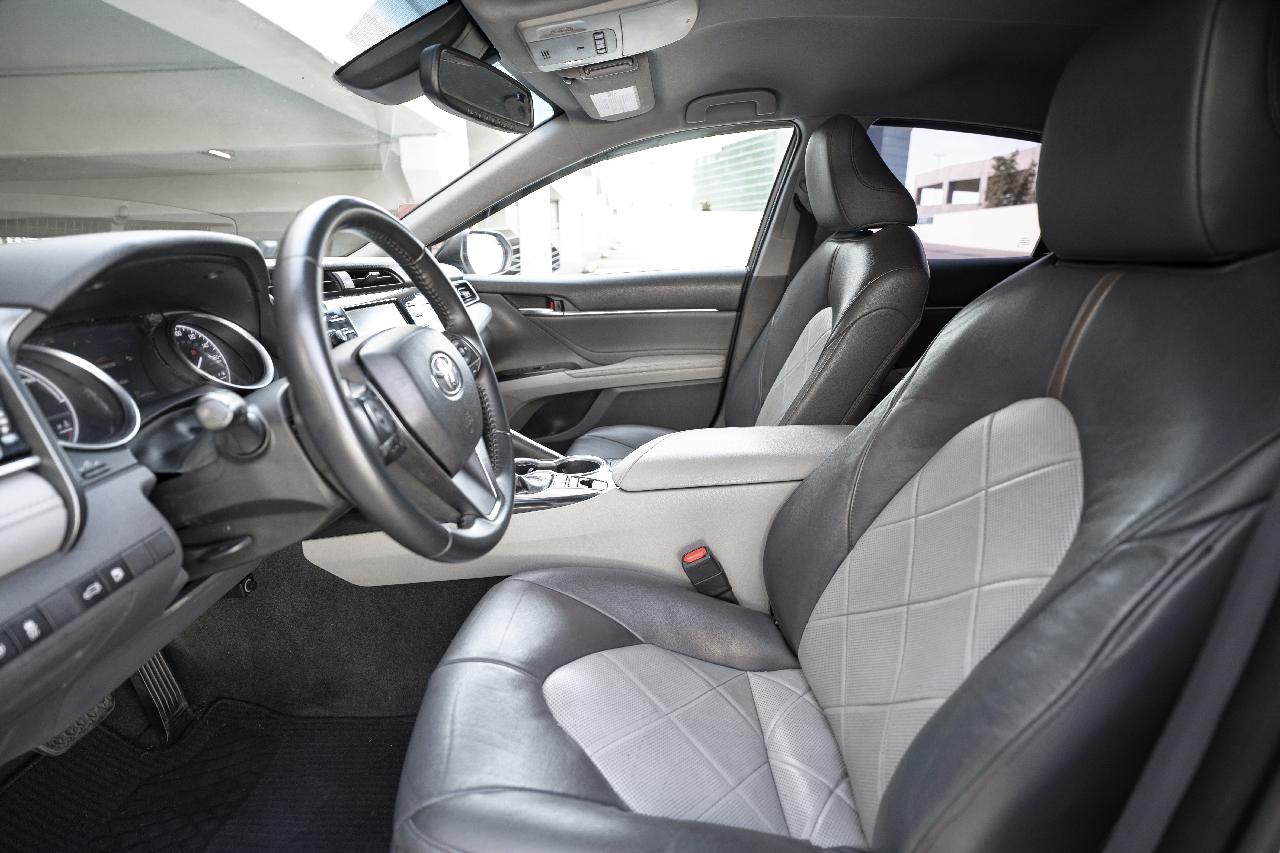 Toyota Camry Hybrid XLE 2018