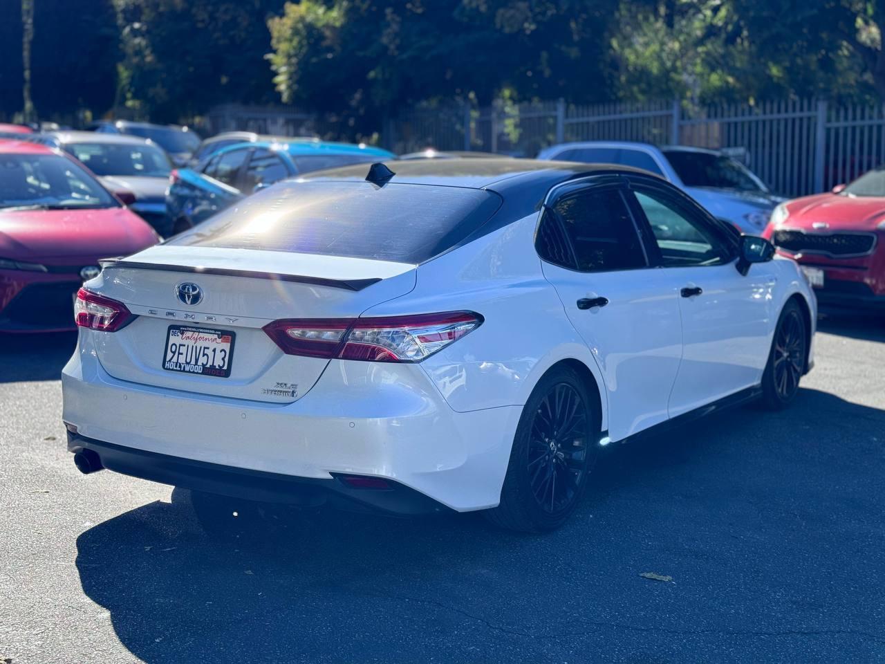 Toyota Camry Hybrid XLE 2018