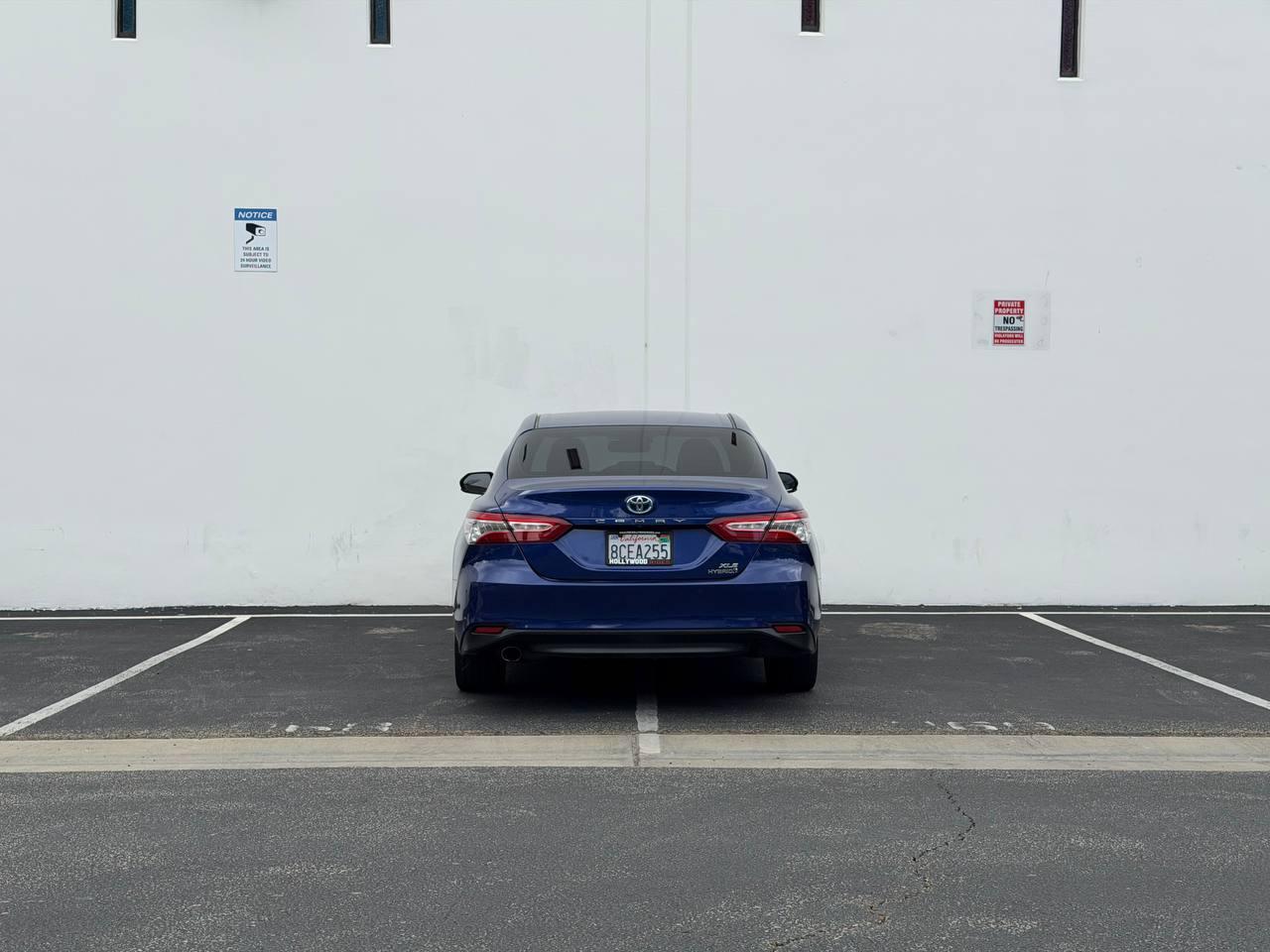 Toyota Camry Hybrid XLE 2018