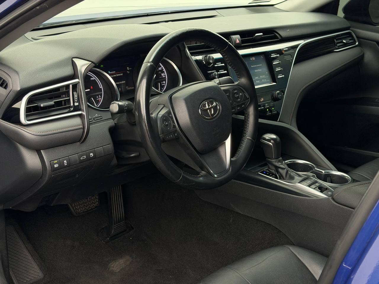 Toyota Camry Hybrid XLE 2018