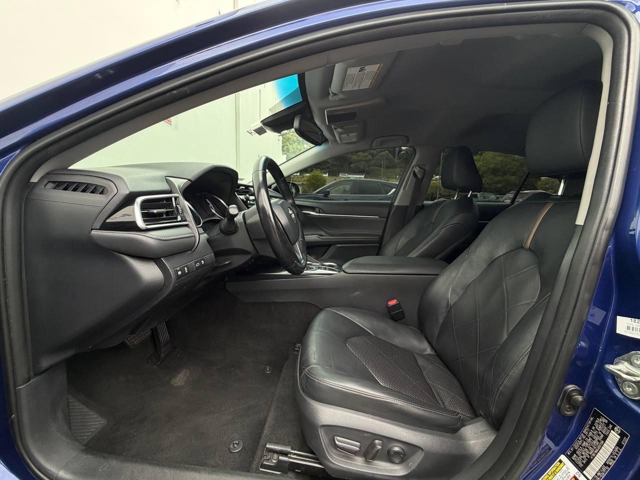Toyota Camry Hybrid XLE 2018