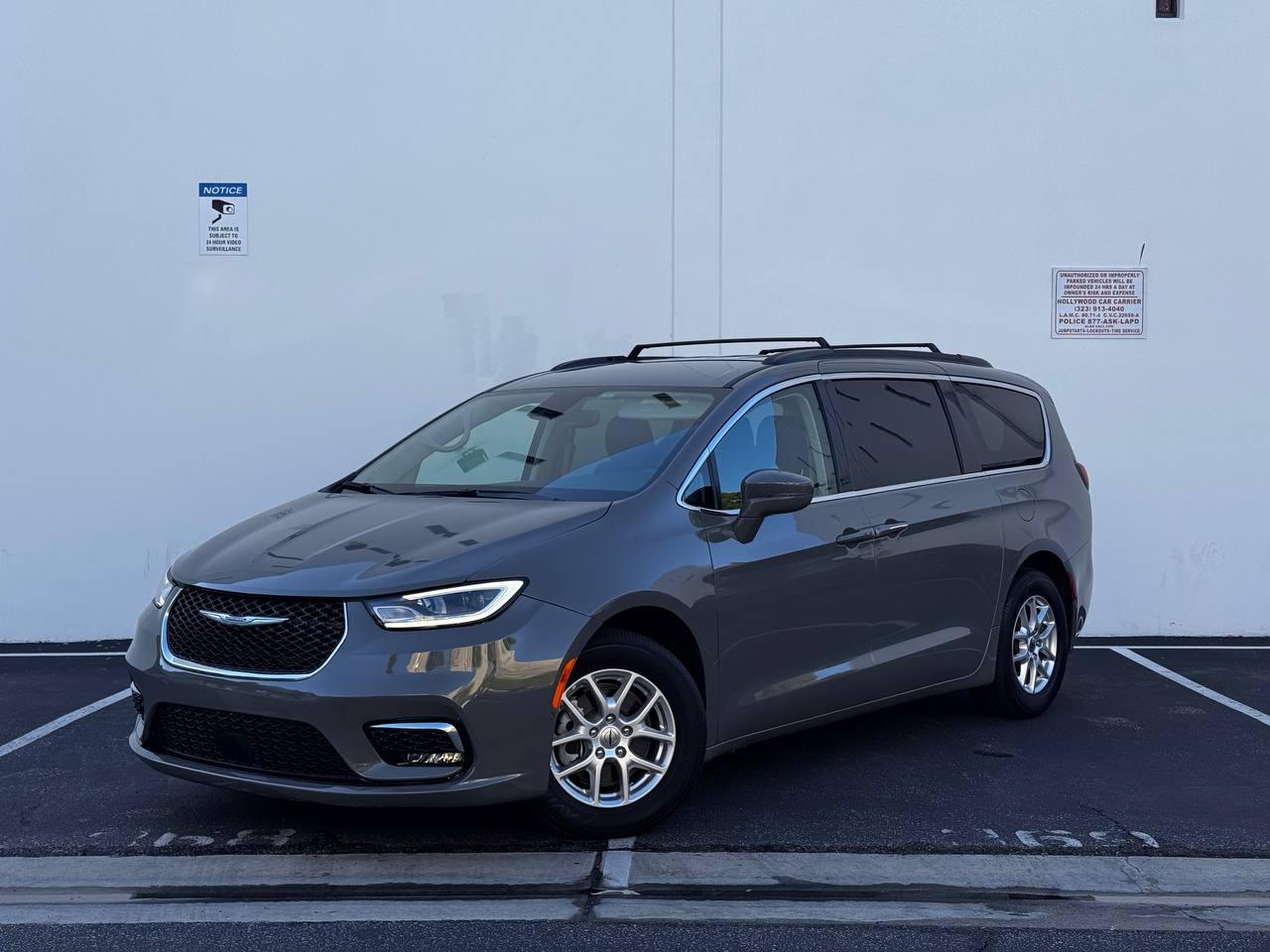 2022 Chrysler Pacifica Touring-L
