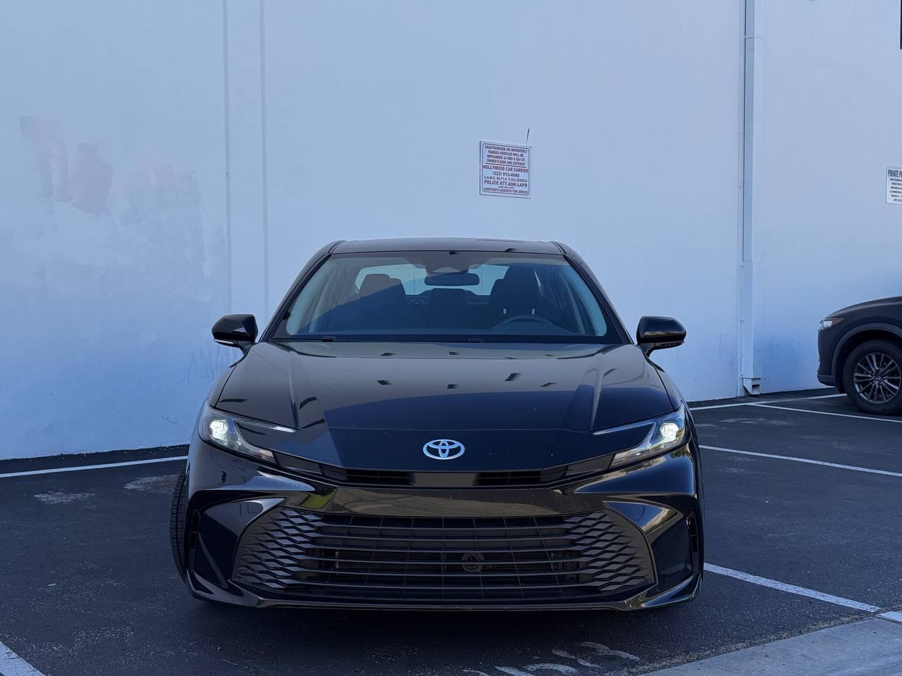 Toyota Camry Hybrid LE 2025