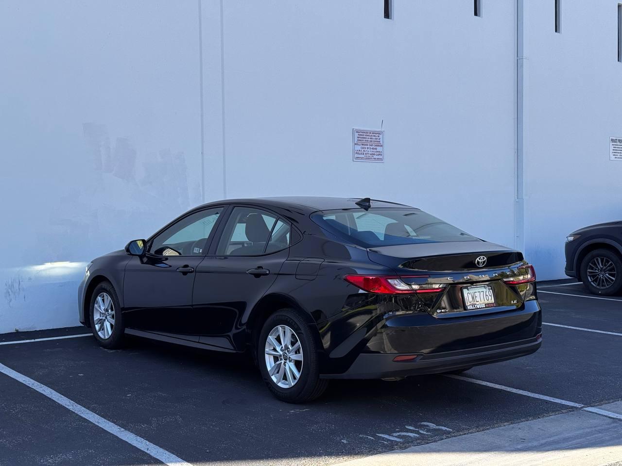 Toyota Camry Hybrid LE 2025