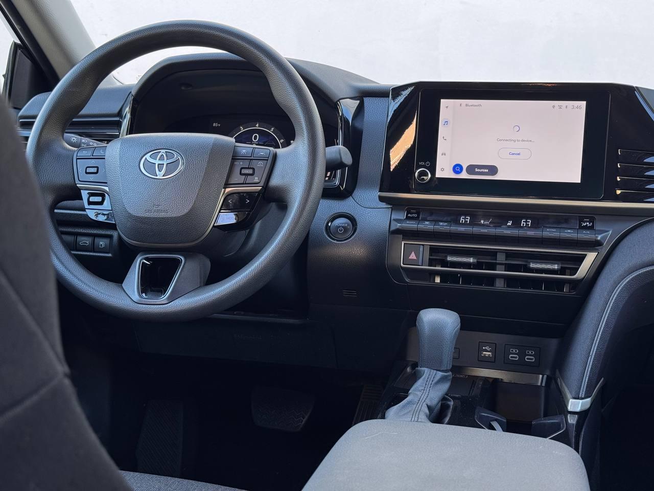 Toyota Camry Hybrid LE 2025