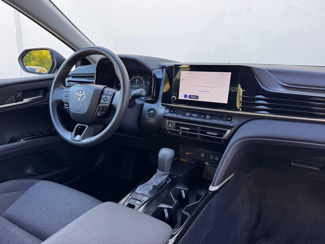 Toyota Camry Hybrid LE 2025