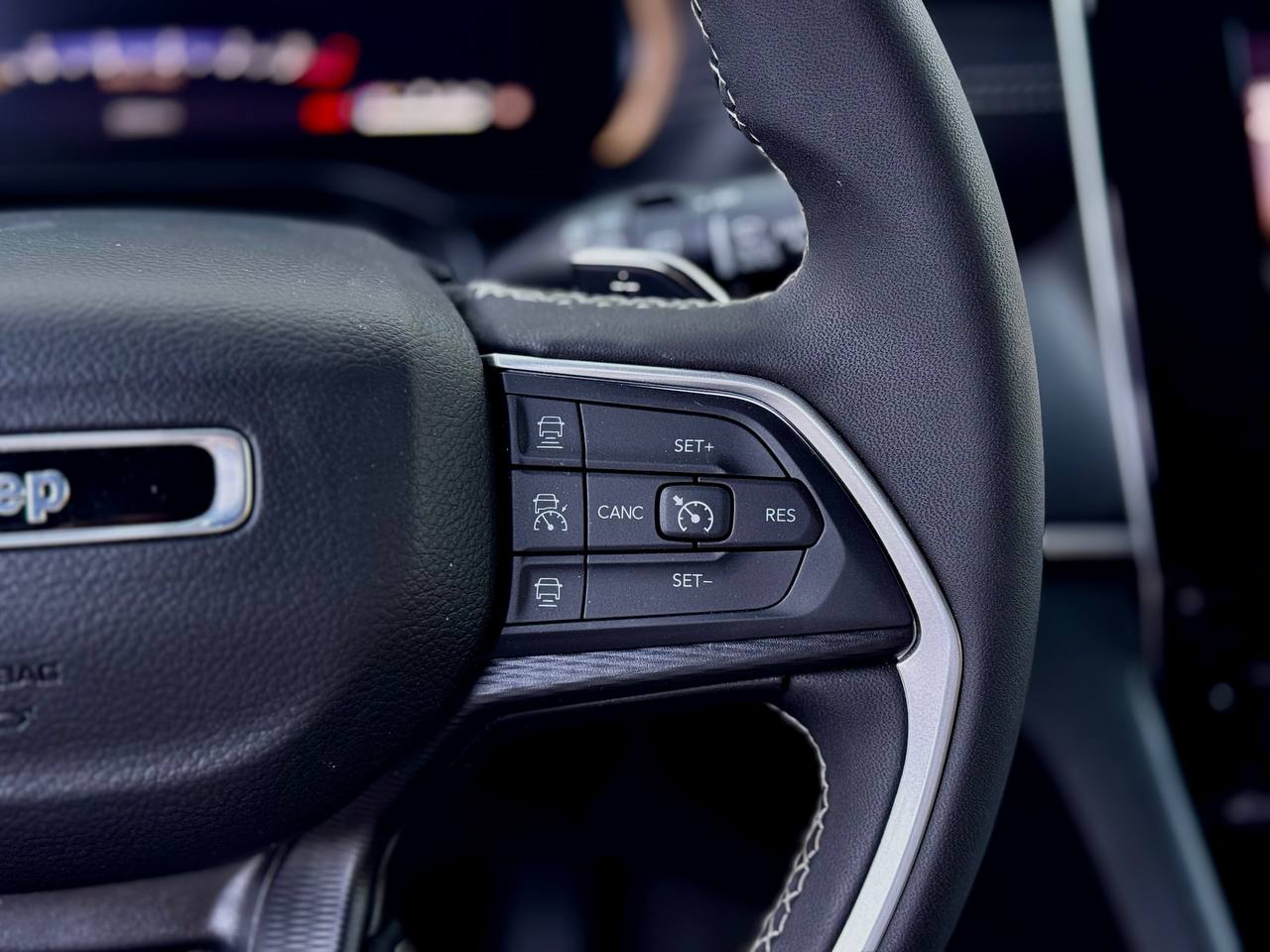 Jeep Grand Cherokee Laredo 2024