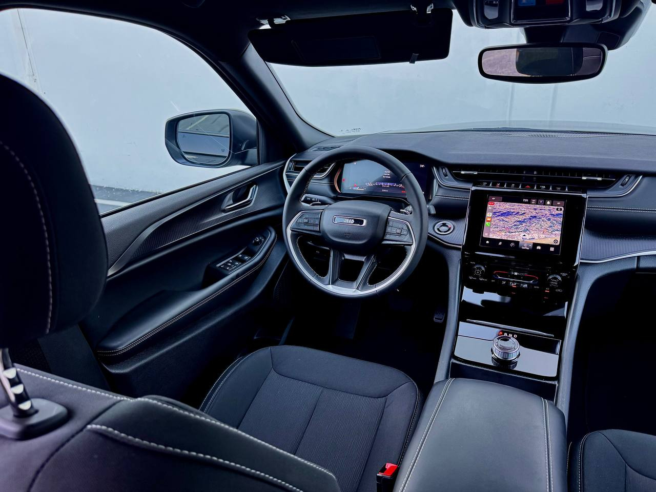 Jeep Grand Cherokee Laredo 2024