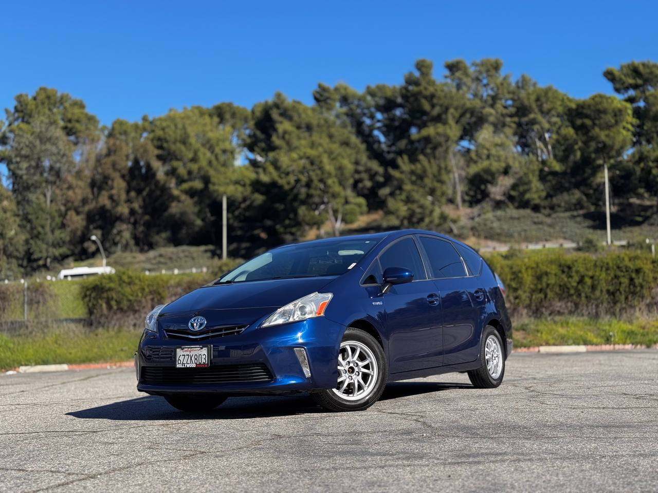 2013 Toyota Prius v Three's photo