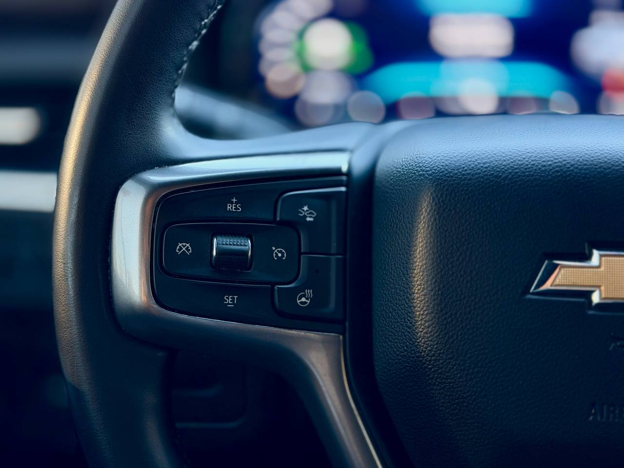 Chevrolet Suburban 1500 LT 2023