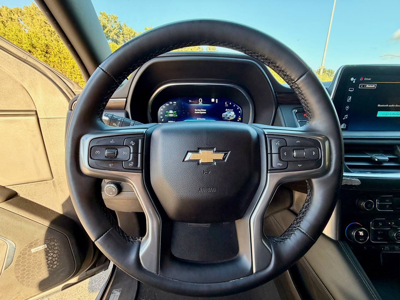 Chevrolet Suburban 1500 LT 2023