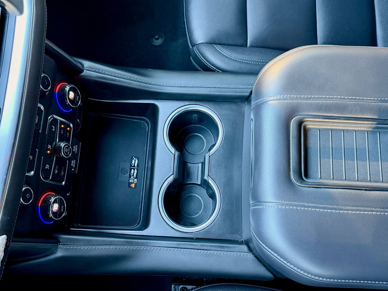 Chevrolet Suburban 1500 LT 2023