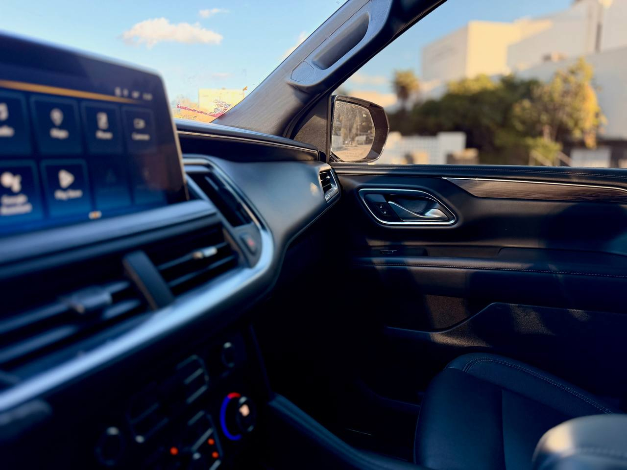 Chevrolet Suburban 1500 LT 2023